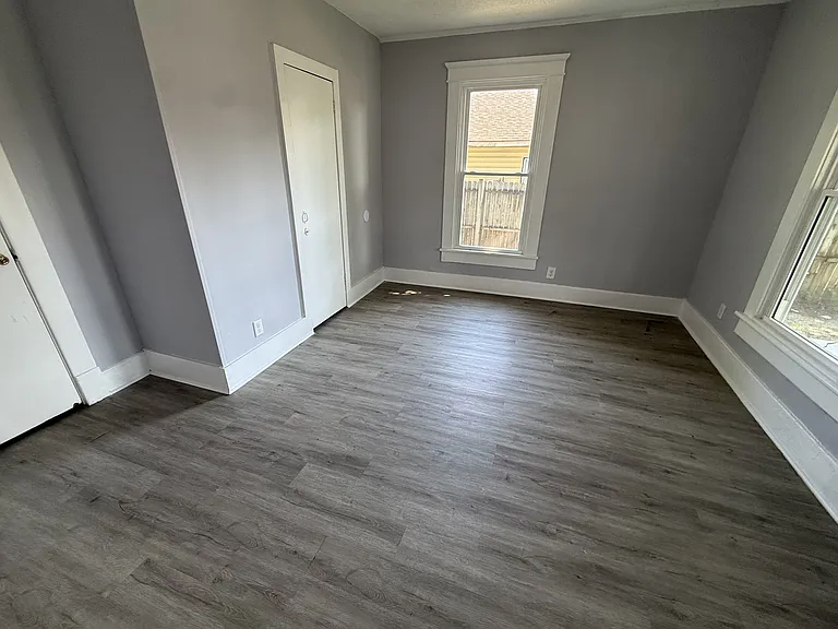 3206 6th Ave — Photo 3