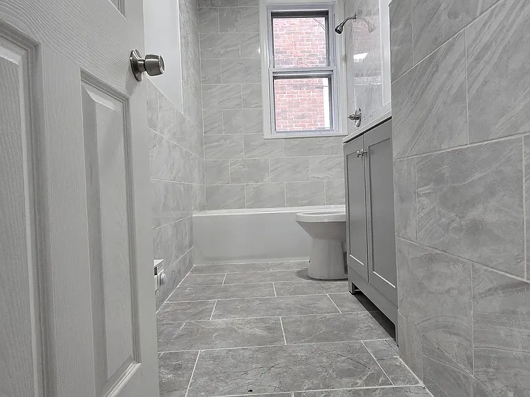 1411 W Loudon St — Photo 76
