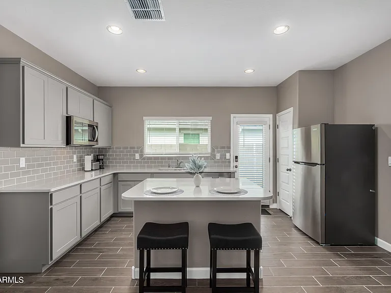 23950 W Hilton Ave — Photo 29