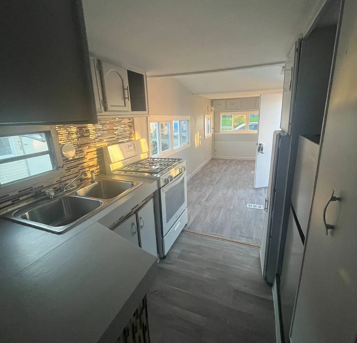 1 bed, 1.0 bath, 259 sqft, $950 — Photo 3