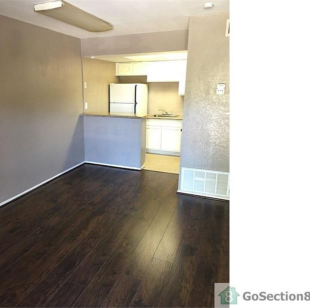 1st image of 3410 W Martin St APT 103