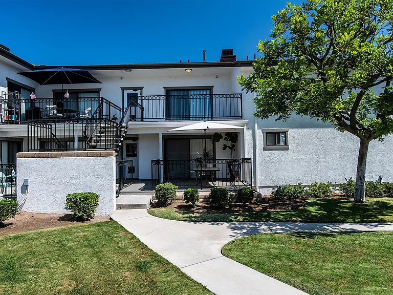 404 E Birch St — Photo 26
