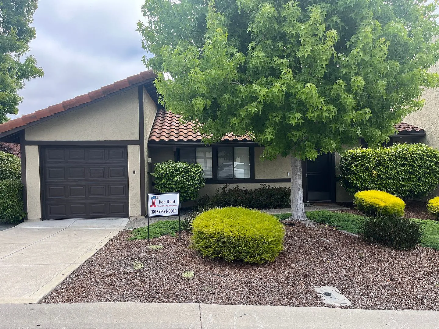 1003 Meadow Way — Photo 1