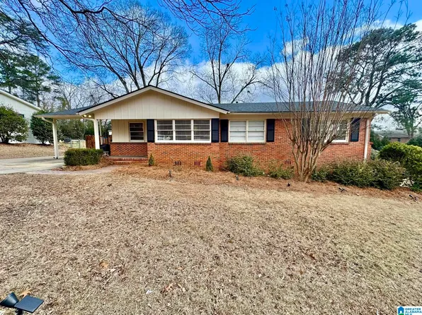 2529 Yorkmont Dr, Vestavia Hills, AL 35226