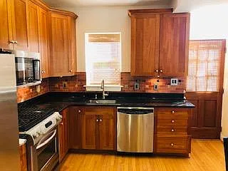 Additional photo of kitchen to include stainless steel dishwasher