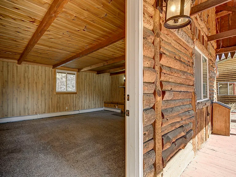 4414 Martindale Dr — Photo 7