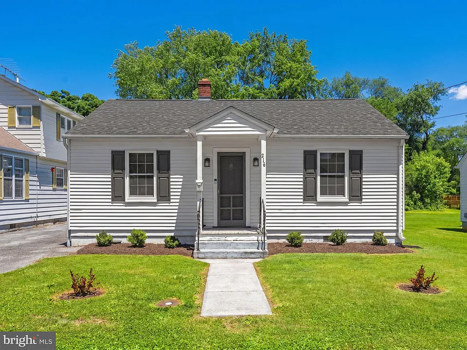216 Walnut St