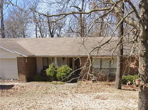 1446 Overo Cir, Springdale, AR 72762