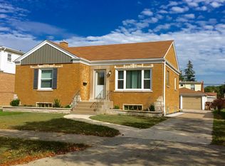 2243 S 6th Ave, Riverside, IL 60546