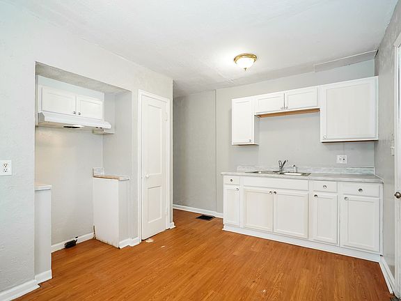 5th image of 1732-1734 E Whittier St