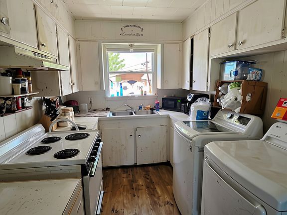 4th image of 112 Boon St