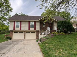 1009 NW Redwood Cir, Blue Springs, MO 64015