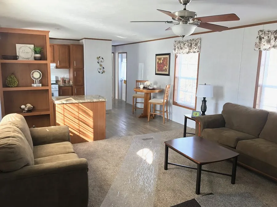 2 bed, 1001 sqft, $1,775 — Photo 3