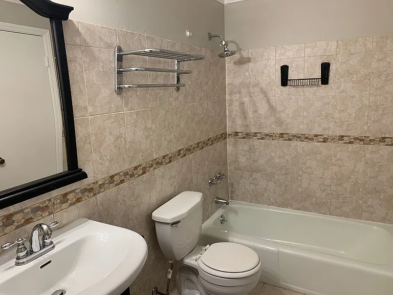 5303 Ainsworth Dr — Photo 13