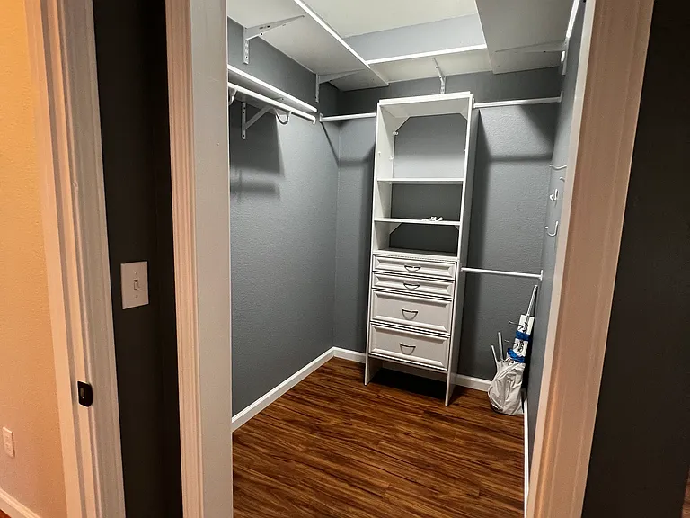 Walk in closet