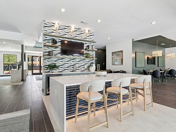 2nd image of 2301 Carlton Pkwy #10101