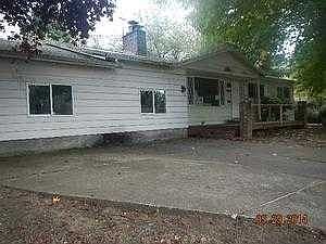 1st image of 9040 SE 39th Ave