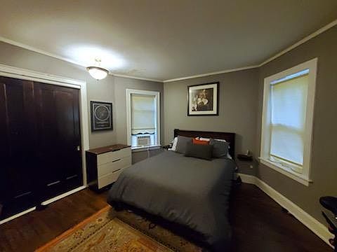 1st image of 2041 W Farragut Ave