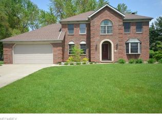 733 Olde Orchard Dr, Tallmadge, OH