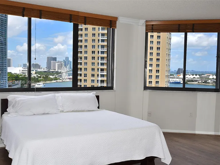 540 Brickell Key Dr #Penthouse 1812 — Photo 7