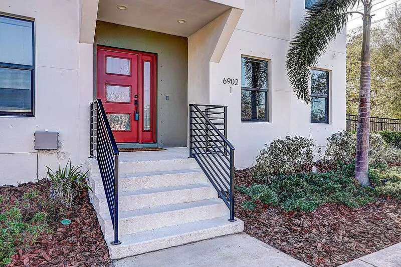 4 bed, 4.0 bath, 2141 sqft, $3,750 — Photo 3