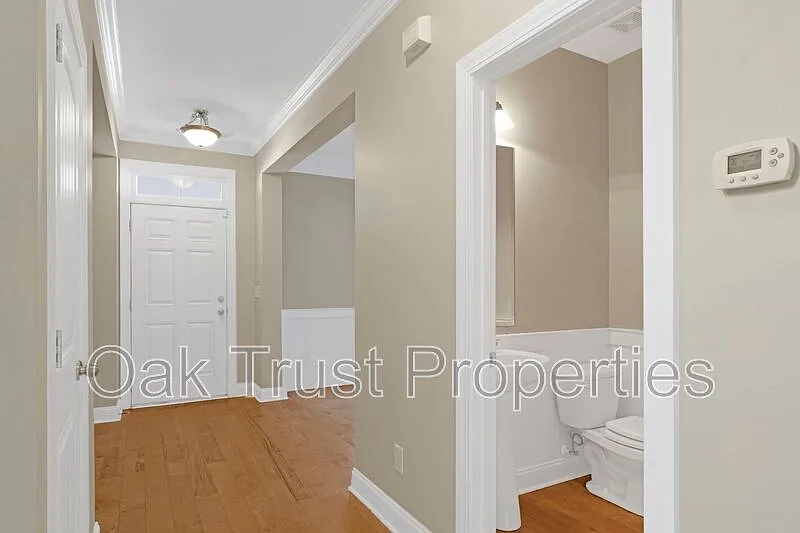 3 bed, 2.5 bath, 1972 sqft, $2,800 — Photo 3