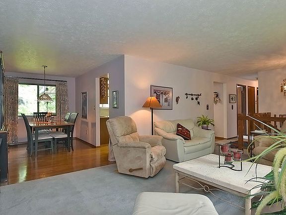 5th image of 2407 E Thurston Ave