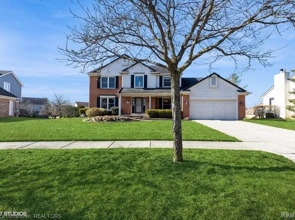 22725 Bertram Dr, Novi, MI 48374