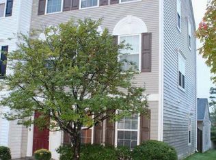 22909 Regent Ter, Sterling, VA 20166