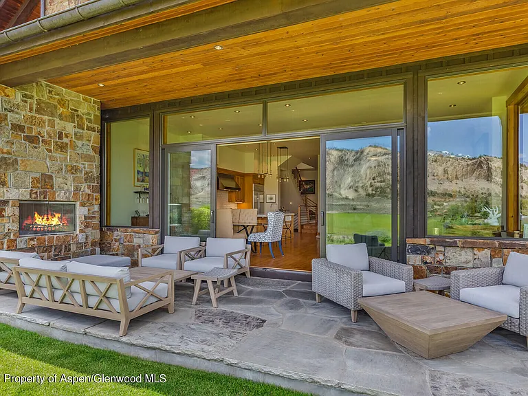 138 Club Lodge Dr — Photo 41