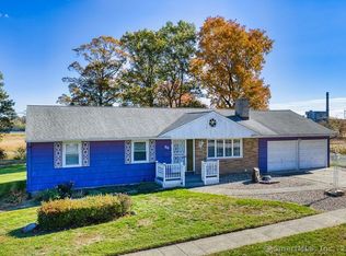 86 Bridgeview Pl, Stratford, CT 06614