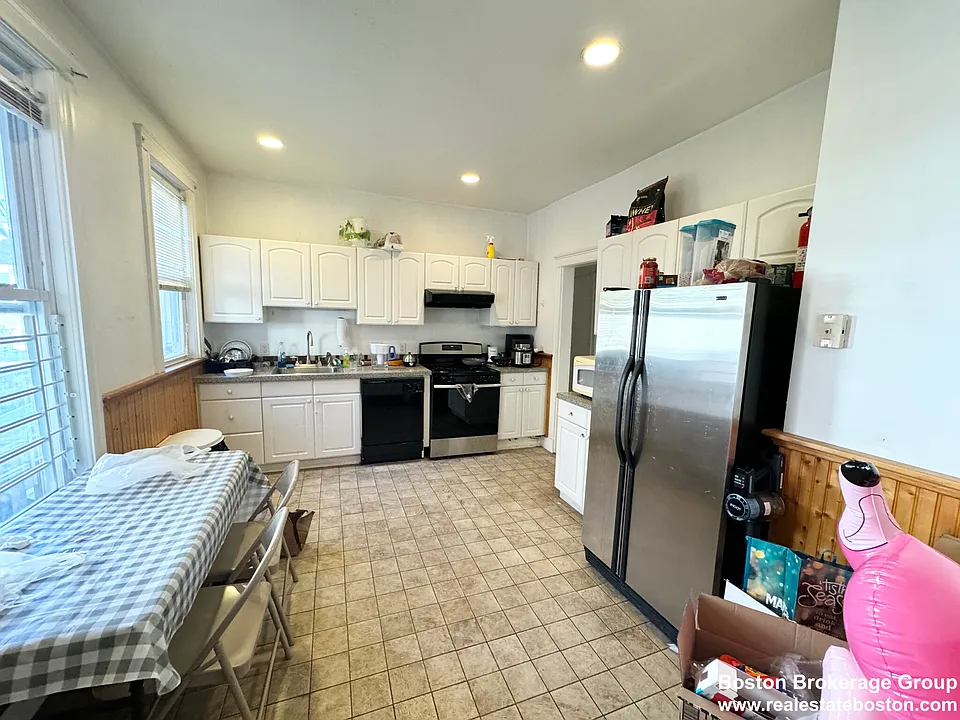 37 Hillside St #1