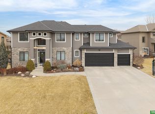 17660 Patrick Ave, Omaha, NE 68116