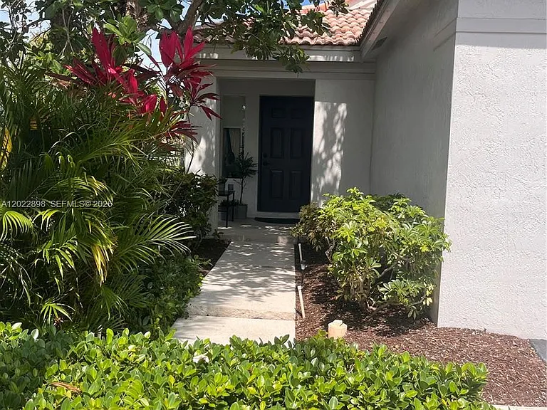 4472 Blossom Ln — Photo 1