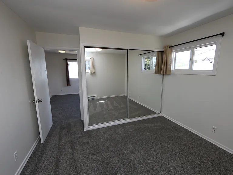 205 W 2nd St #6 — Photo 19