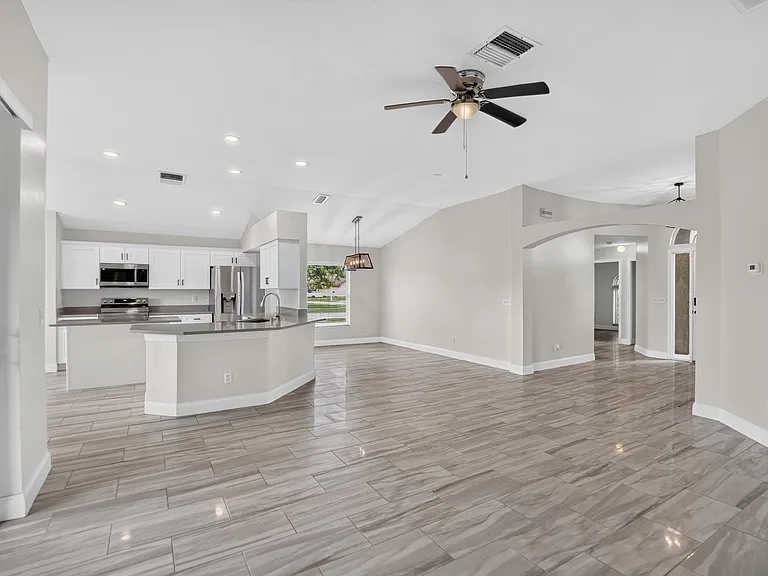 1434 Hatcher Loop Dr — Photo 4