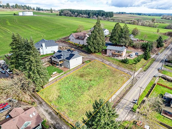 3rd image of 42211 NW Banks Rd