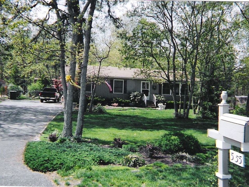 1st image of 555 Albert Ave