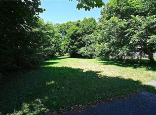 69 North Rd, Jamestown, RI 02835