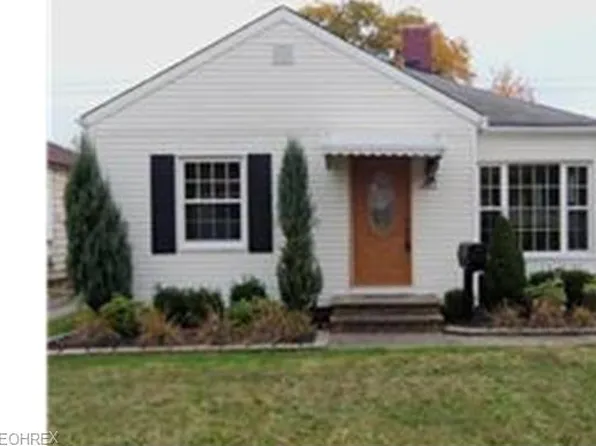 1203 Dawnwood Dr, Parma, OH 44134