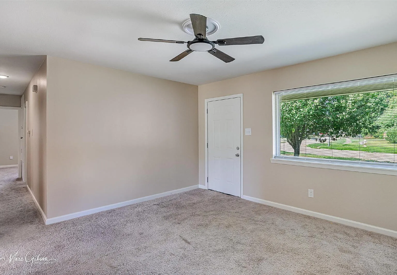 3 bed, 1.5 bath, 1074 sqft, $1,300 — Photo 4