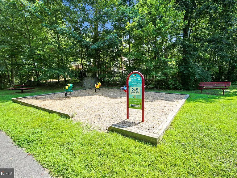 5913 Spruce Run Ct — Photo 51