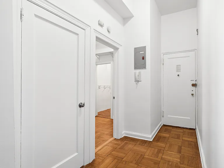 159-00 Riverside Dr W #1K70 — Photo 6