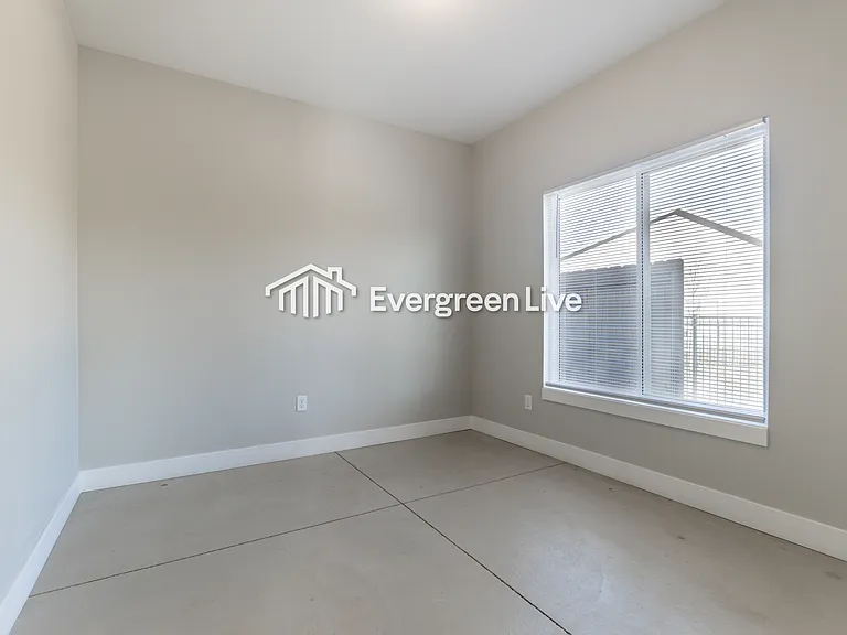 223 E Northern Ct — Photo 19