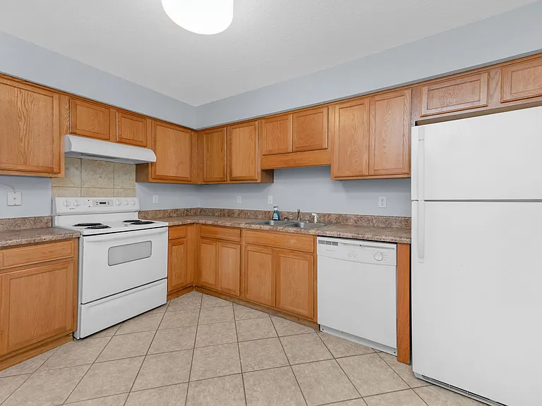 10150 Guidy Ln — Photo 7
