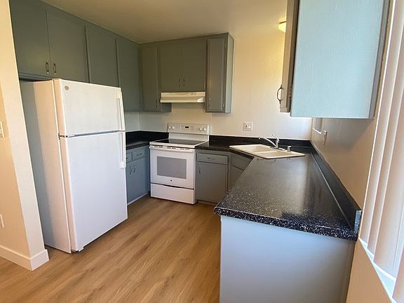 4th image of 5255 Cass St APT 7