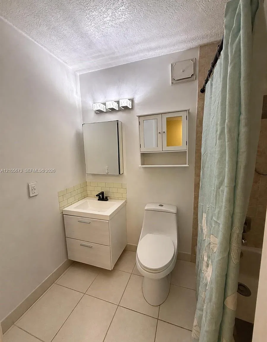 1 bed, 1.0 bath, $1,700 — Photo 4