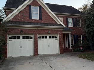 1817 Great Oaks Dr, Raleigh, NC 27608