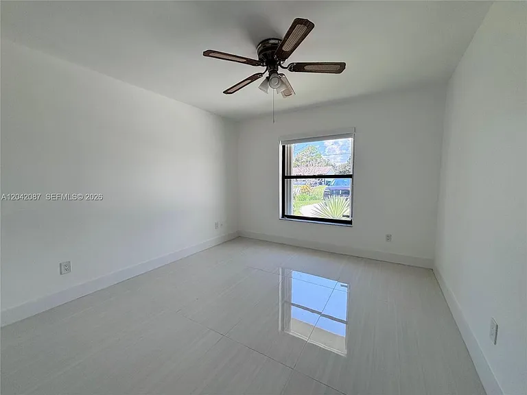 2313 SE Harrington Ave #- — Photo 16