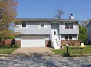 1017 Chancellor Dr, Edwardsville, IL 62025